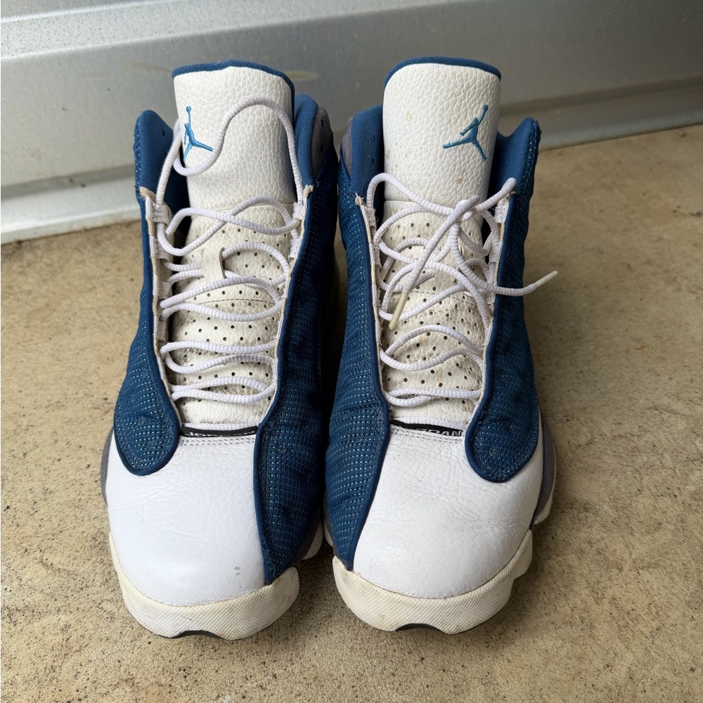 Jordan Retro Flint 13 High-Top Sneakers in White & Blue Men’s Size 10.5